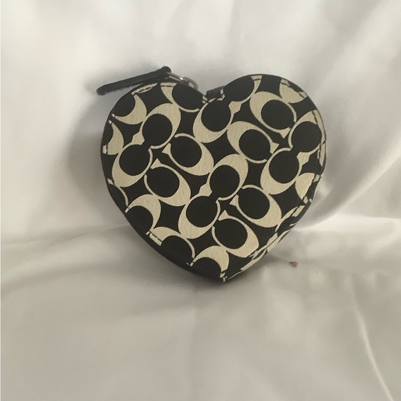 Coach Black and Cream Heart-Shaped Coin Purse - Picture 5 of 6